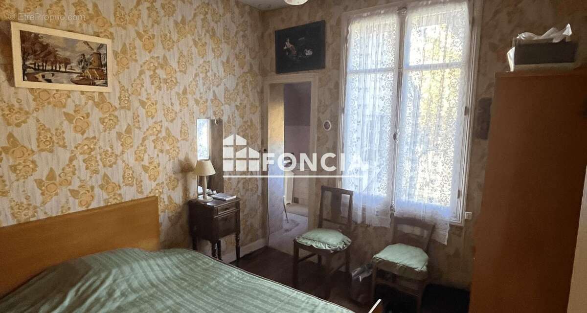 Maison à SAINT-CYR-SUR-LOIRE