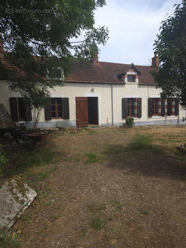Maison à CHARENTONNAY