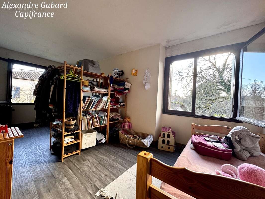 Maison en pierres - 3 chambres - Jardin 2 471 m² - Dépendance - photo 10
