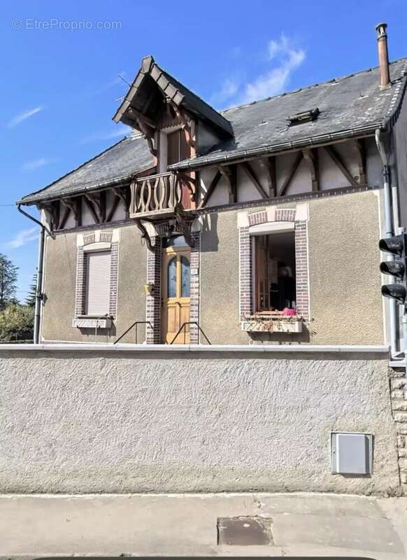 Maison à BRIENON-SUR-ARMANCON