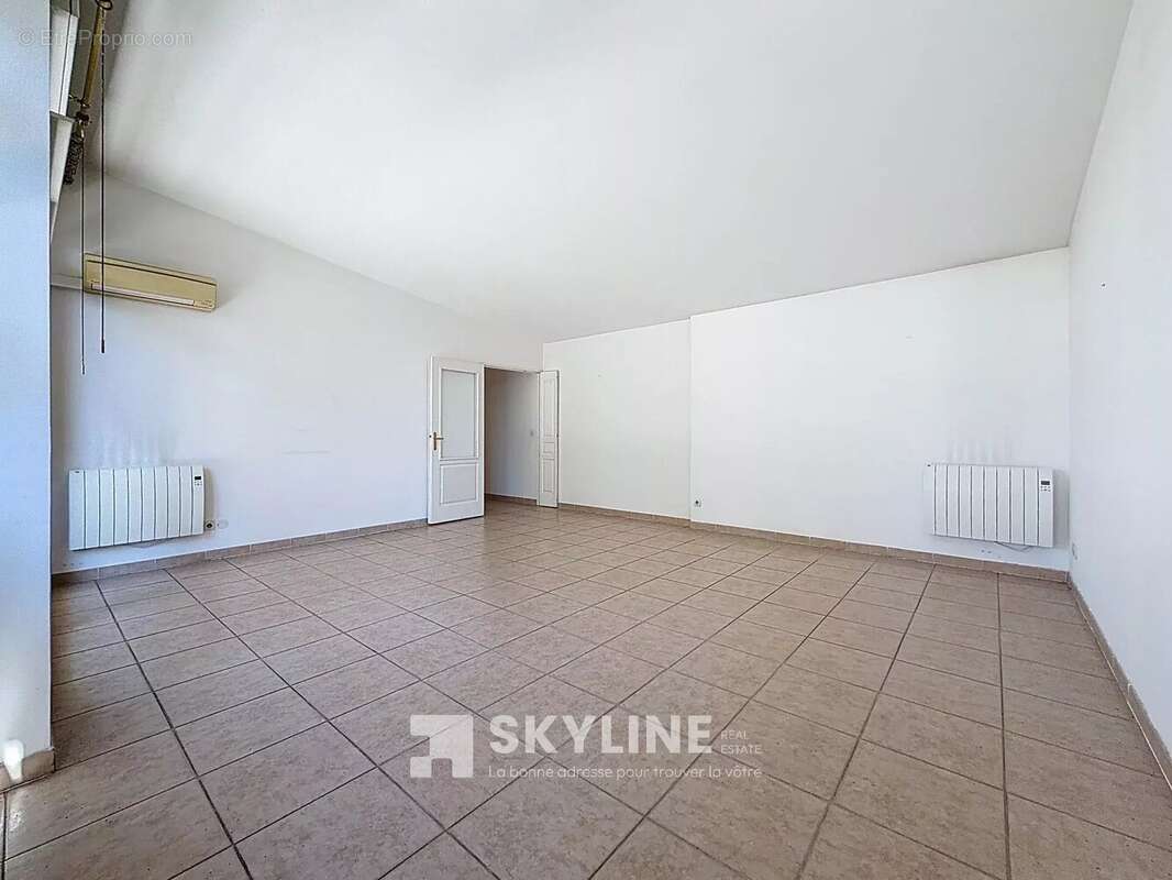 Appartement à MARSEILLE-9E
