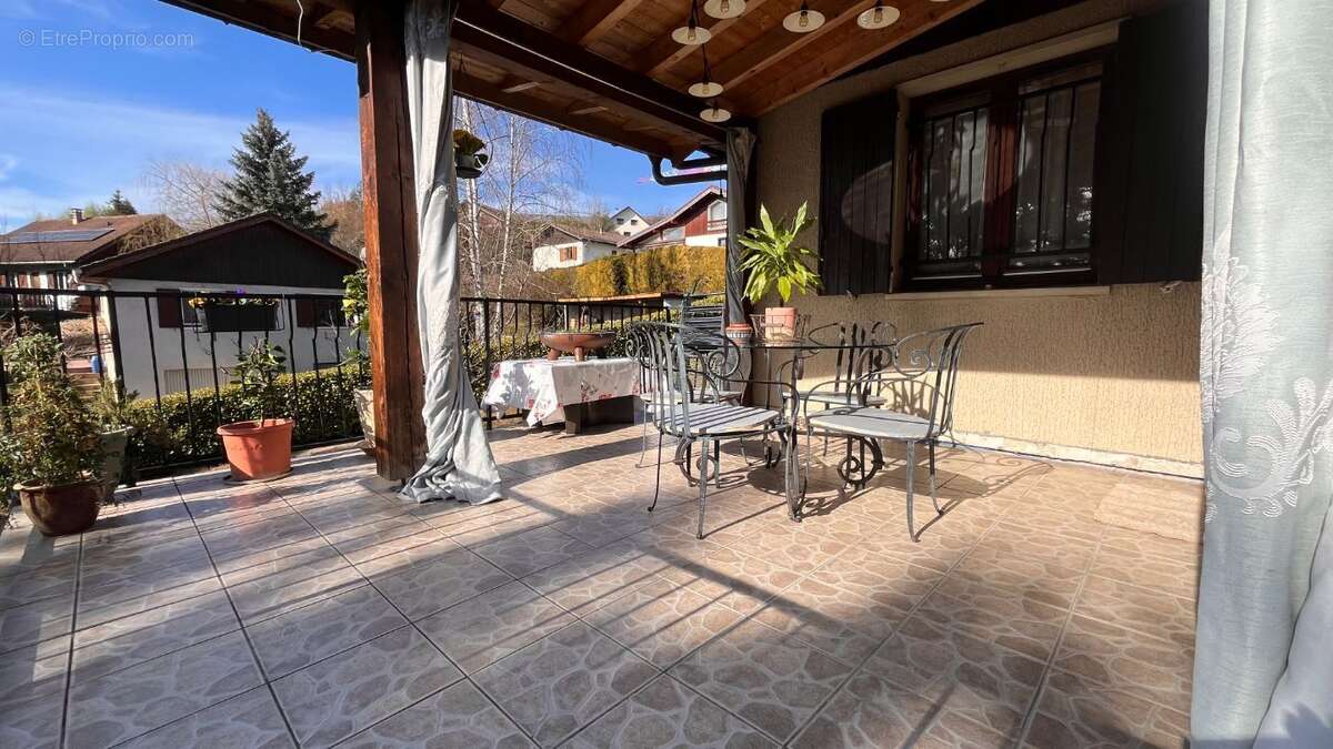 Maison à CRANVES-SALES