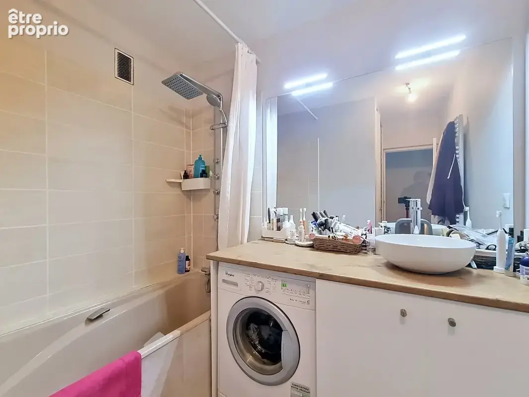 T3 dernier etage - en parfait etat - photo 5