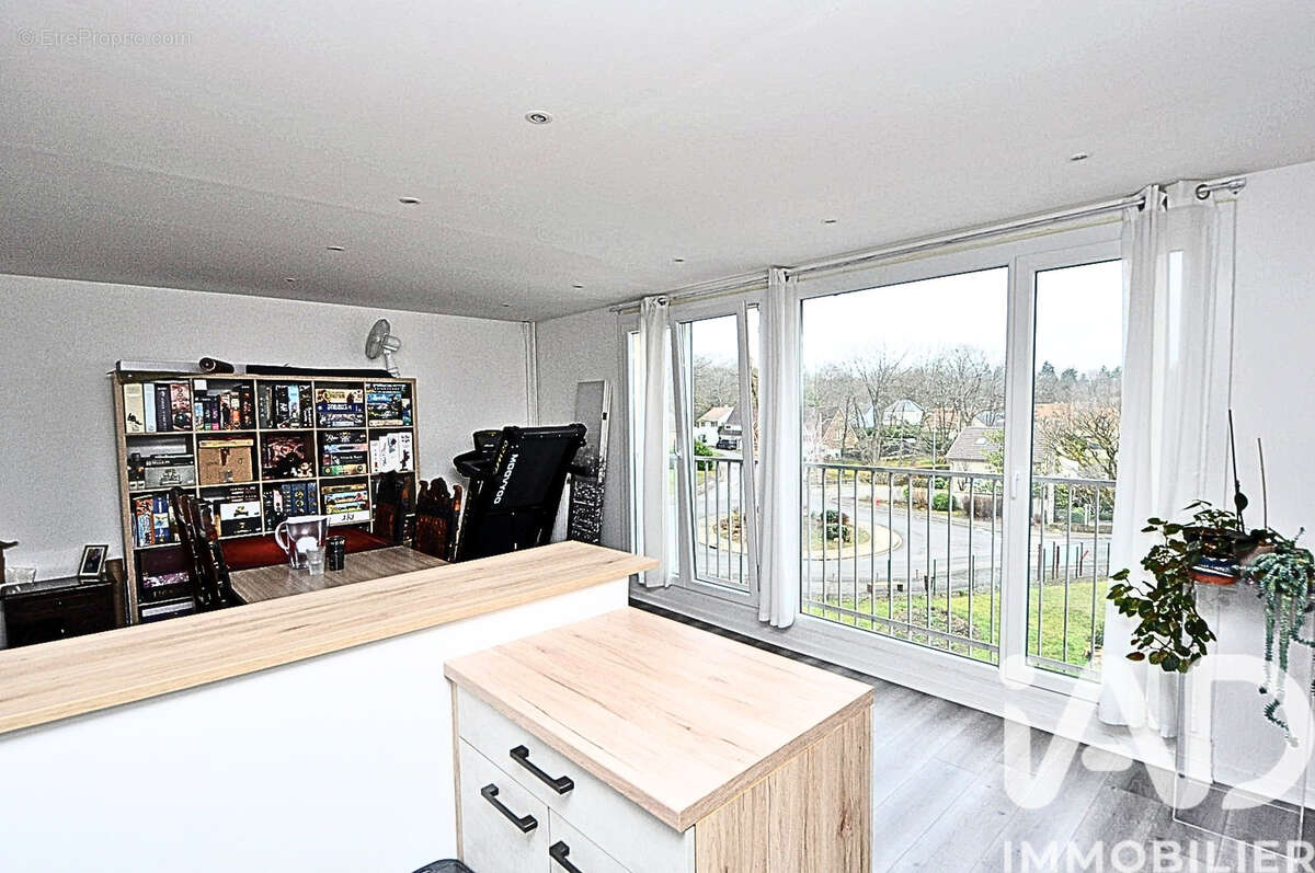 Photo 3 - Appartement à BRUYERES-LE-CHATEL