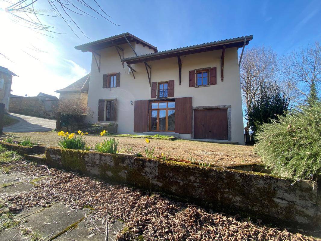 Maison à SAINT-CHEF