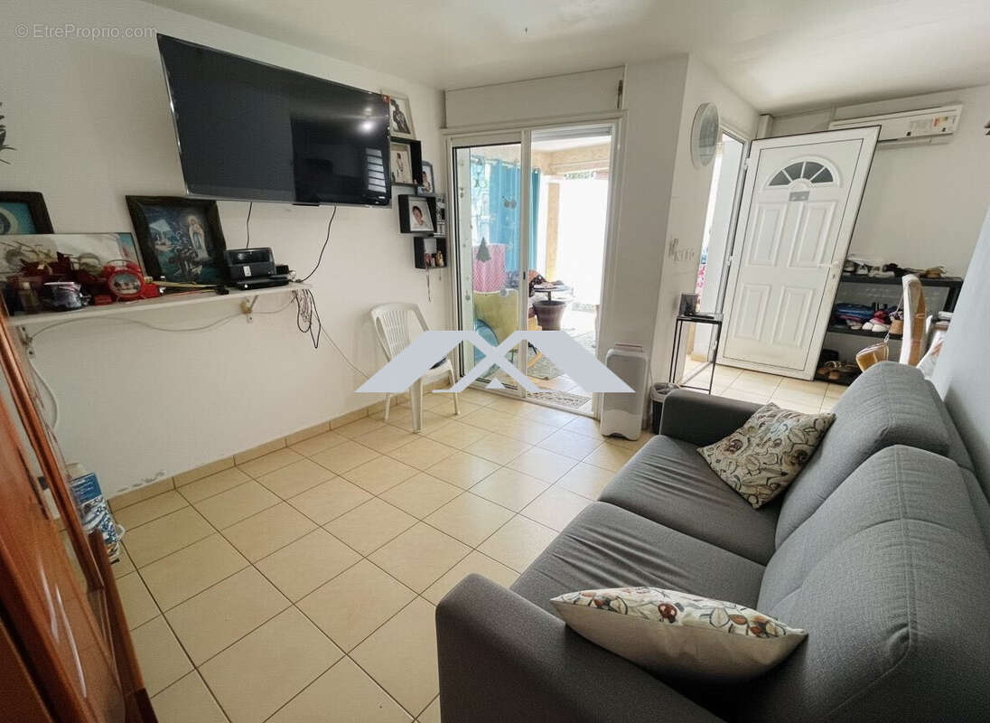 Maison 97 m² à Le Tampon  - photo 5
