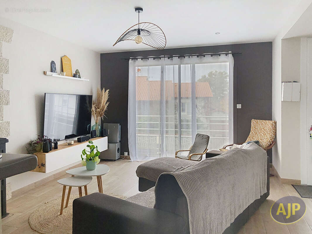 Maison à SAINT-LEGER-SOUS-CHOLET