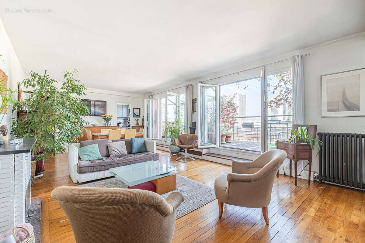 Appartement à PARIS-15E