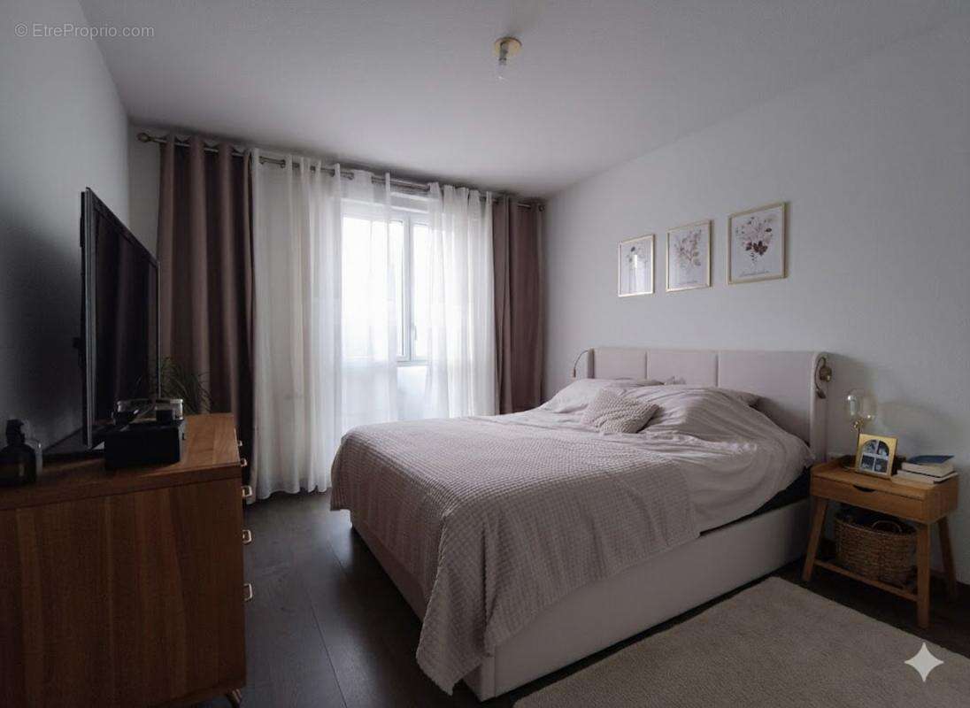 Appartement à BEAUZELLE