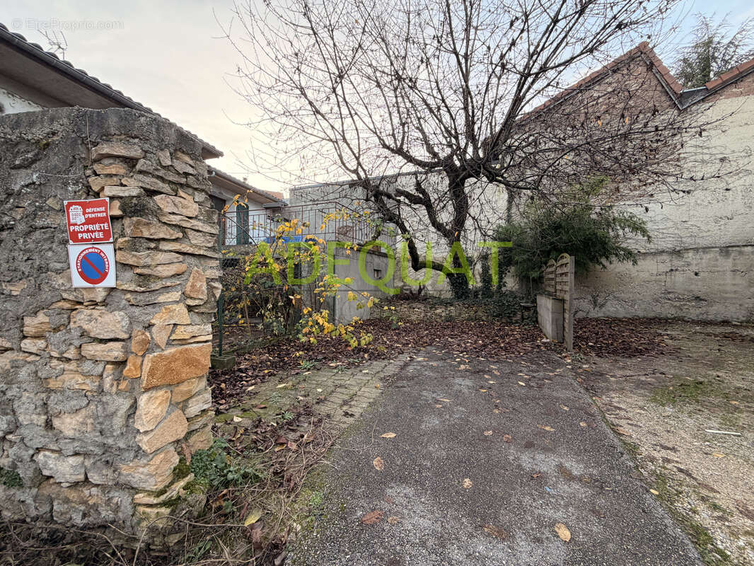 Maison à BOURGOIN-JALLIEU