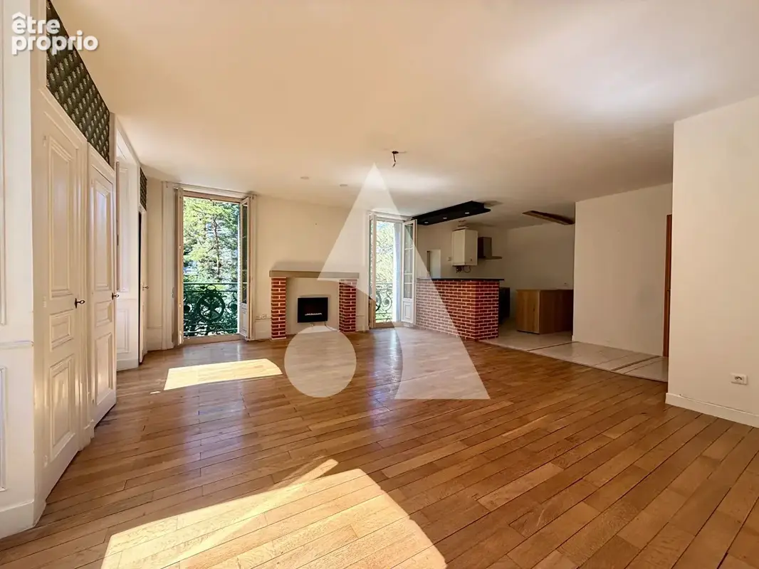 Appartement Lons Le Saunier - 2 chambres - photo 8