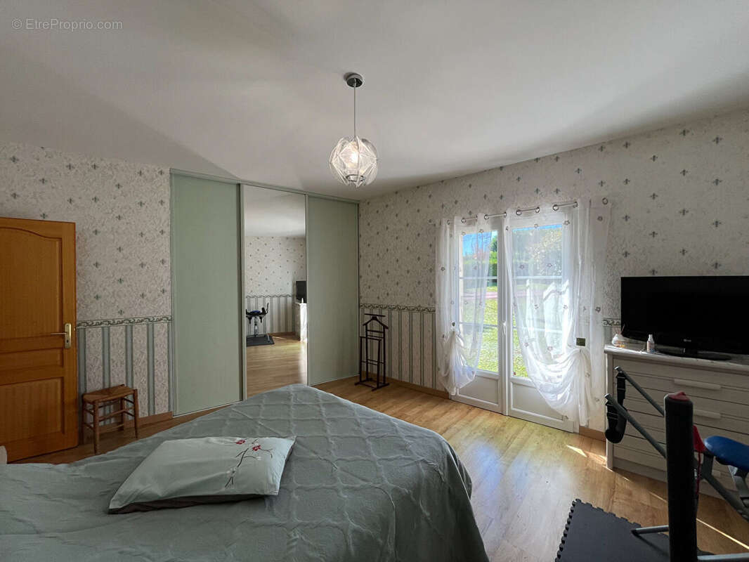 Villa spacieux 4 chambres et dépendance - photo 13