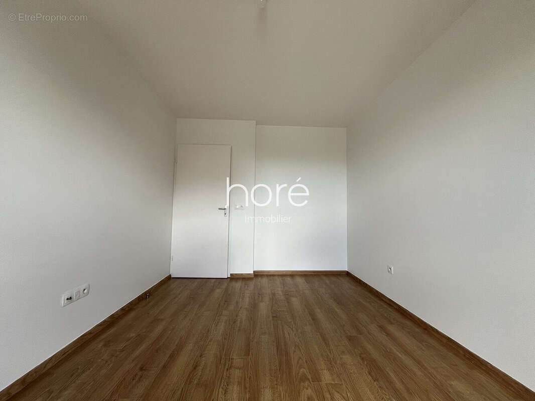 Appartement 84 m² à Colombes  - photo 7