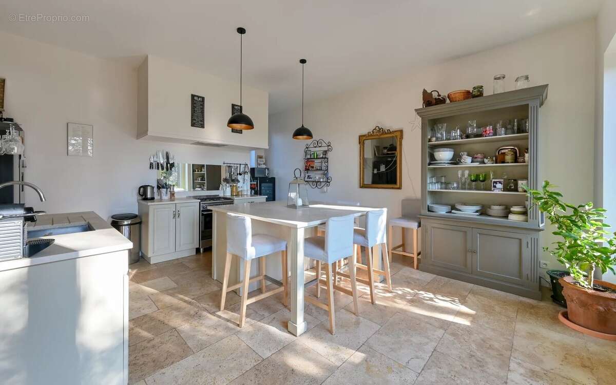 Maison à CHAZAY-D'AZERGUES