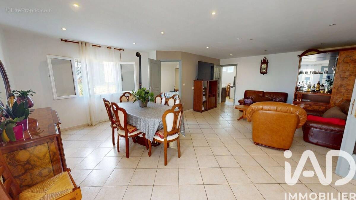 Photo 1 - Maison à DAMMARIE-LES-LYS