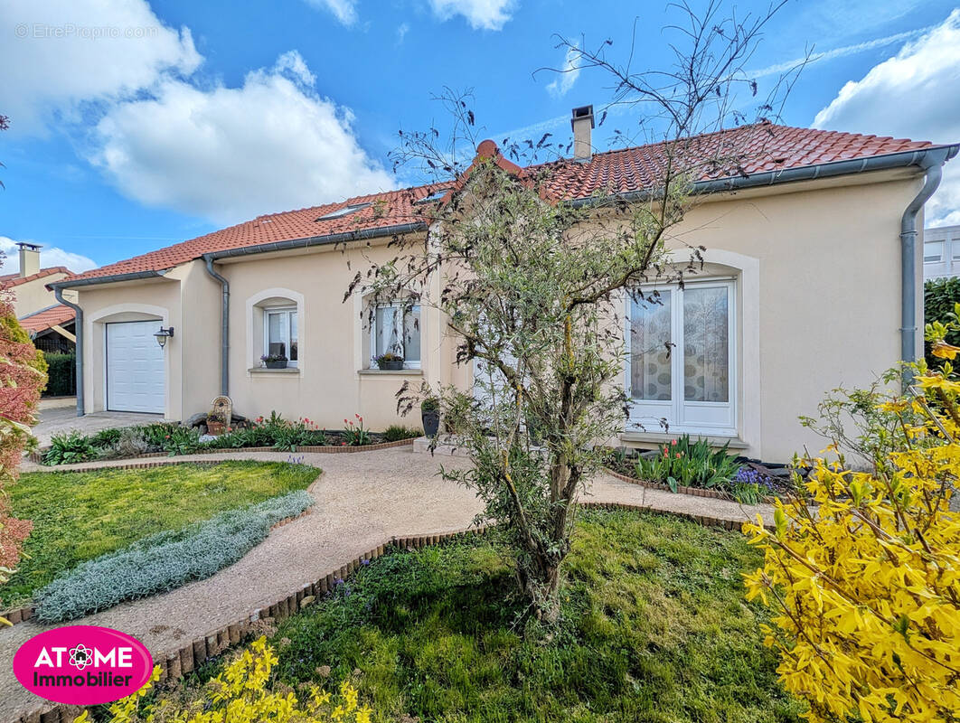 Maison à SAINTE-MARIE-AUX-CHENES