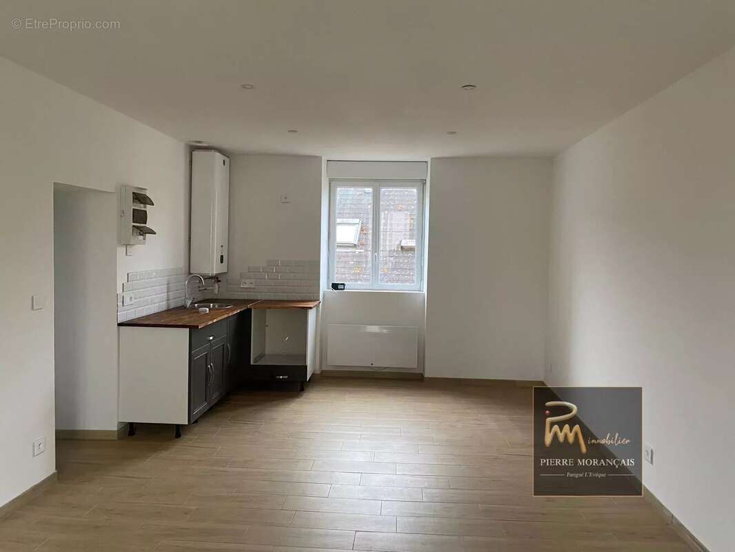 Appartement à MONTFORT-LE-GESNOIS