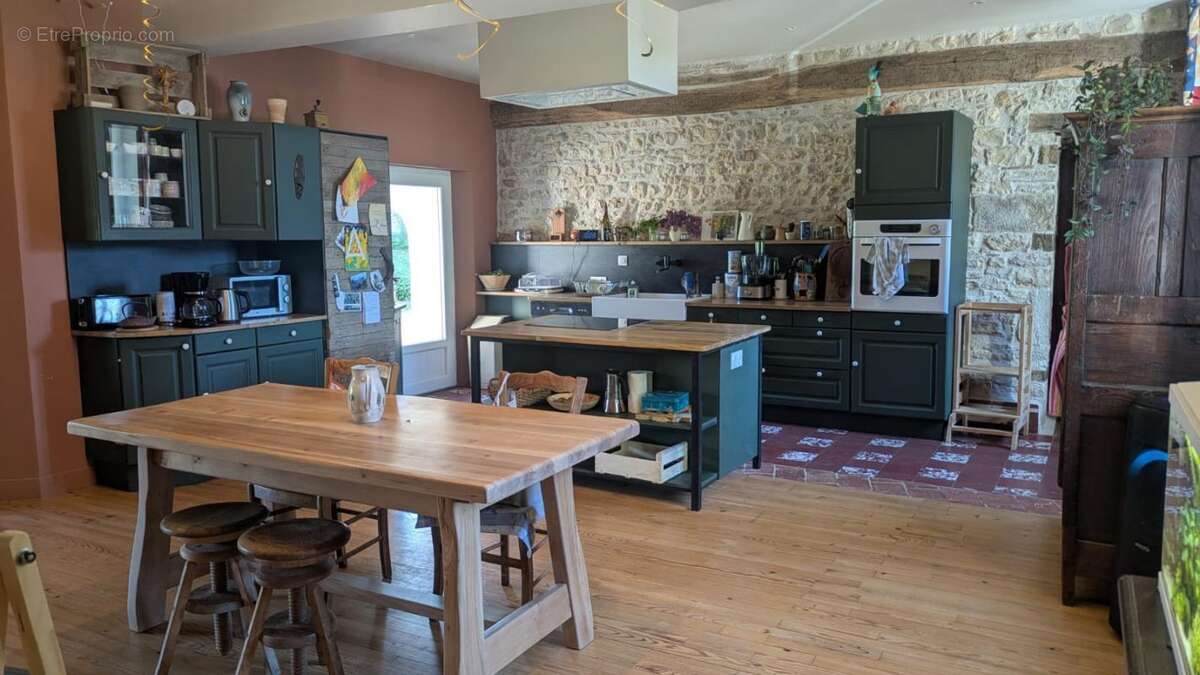 Maison à MIREBEAU-SUR-BEZE