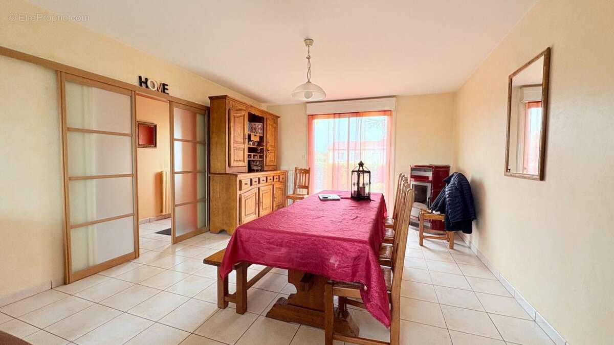 Maison à BOUZILLE
