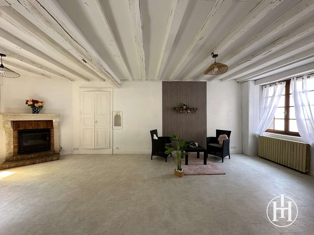Maison à LE CHATELET