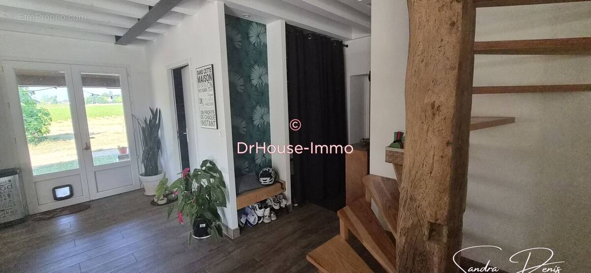 Maison 241 m² à Sauveterre-De-Guyenne  - photo 1