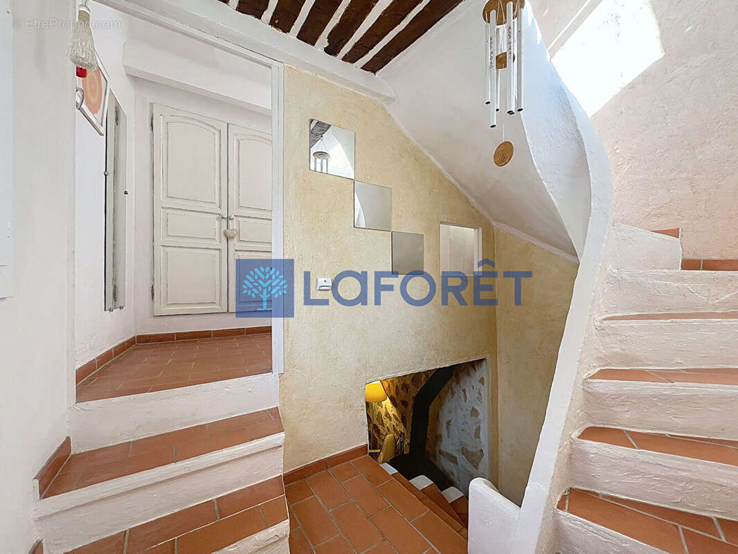 Maison à SIX-FOURS-LES-PLAGES