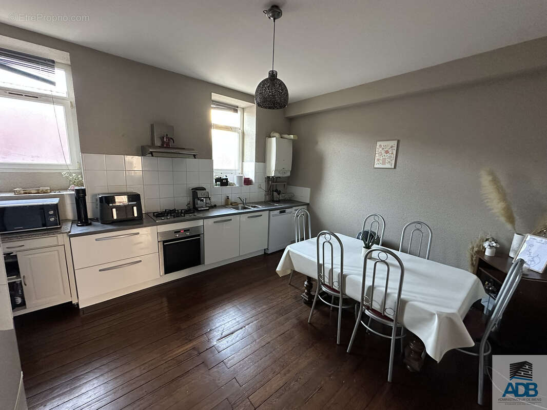 Appartement à LE COTEAU