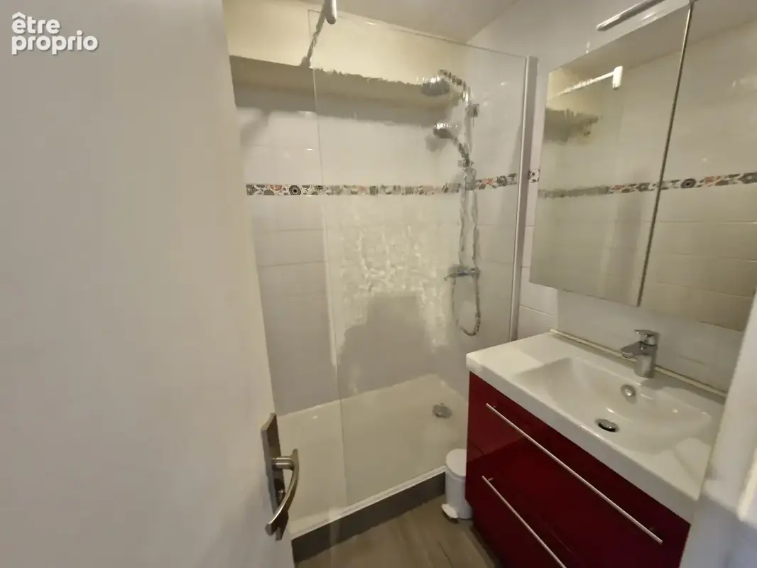 Magnifique appartement entierement rénové vue dégagée avec garage - photo 12