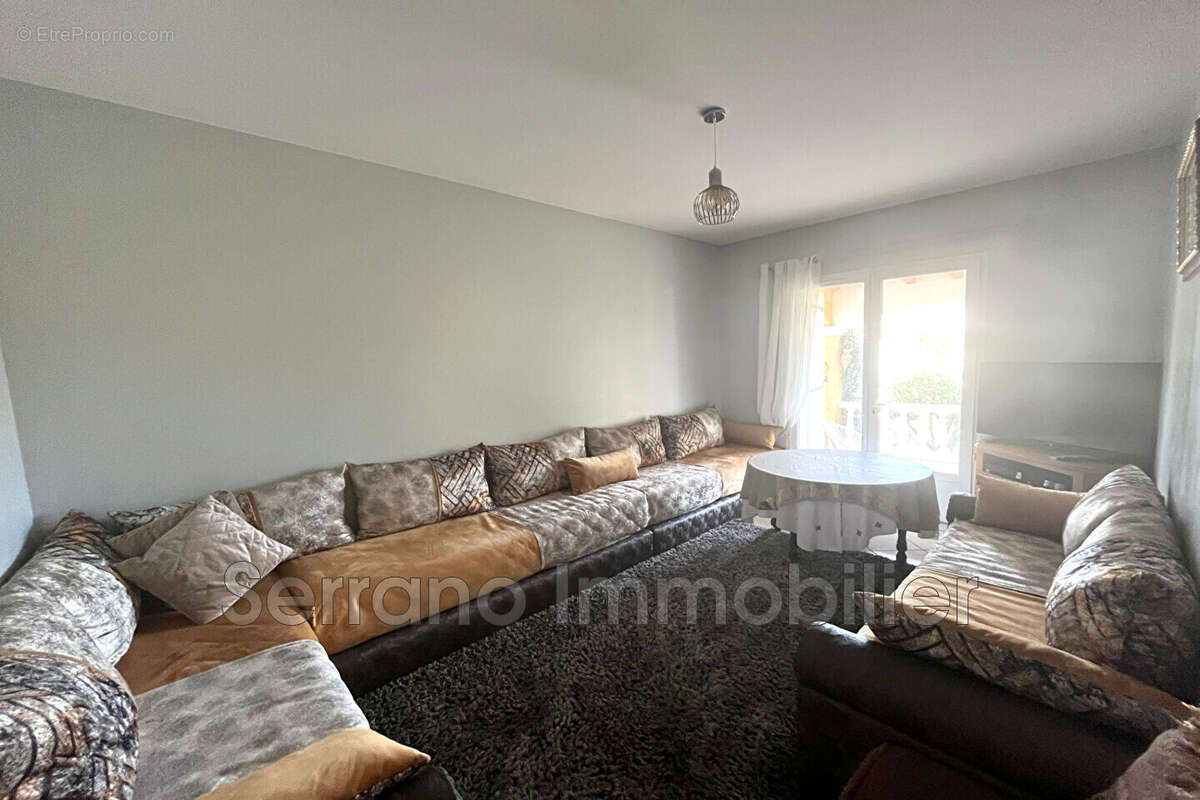 Maison 151 m² à Tarascon  - photo 6