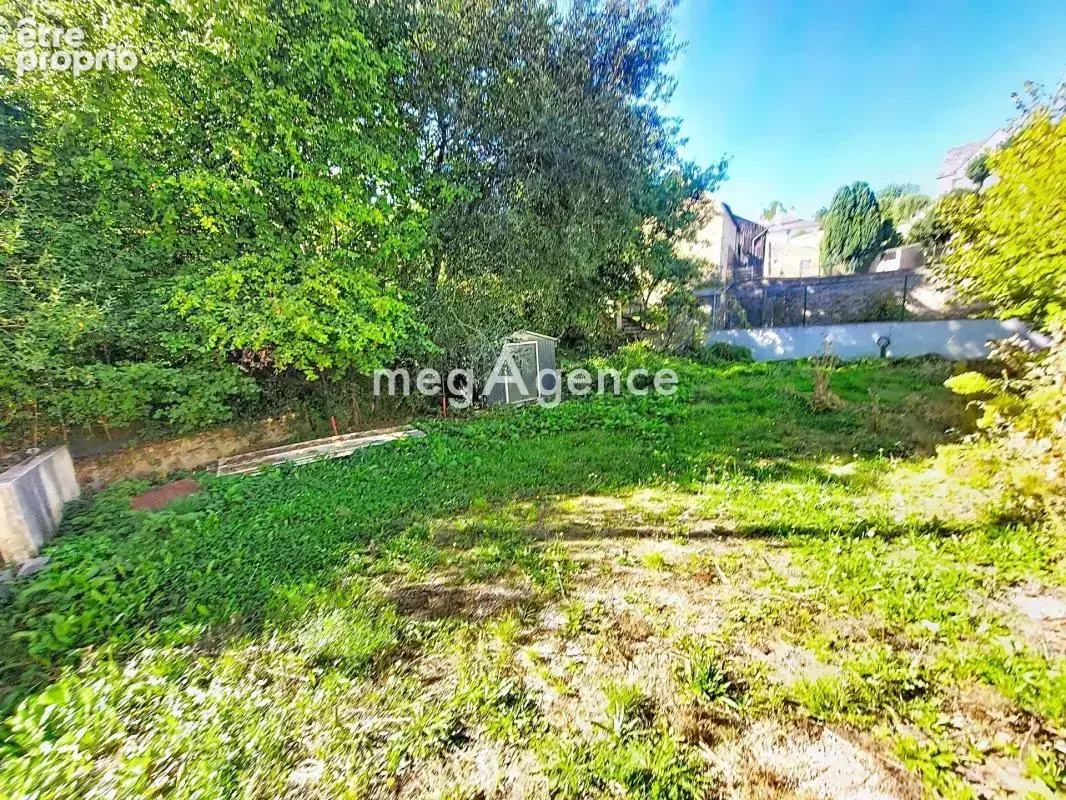 ERNÉE – Maison  d'environ 90 m² avec terrain de 500 m² et grand garage - photo 8