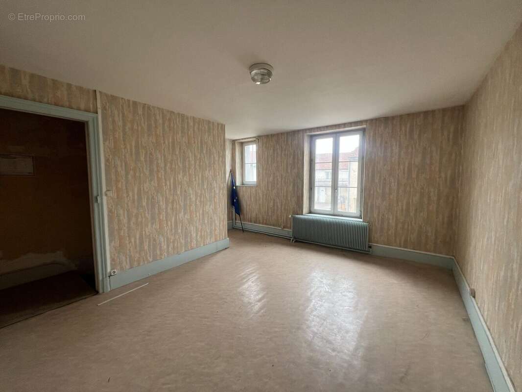 Appartement 308 m² à Colombey-Les-Belles  - photo 5