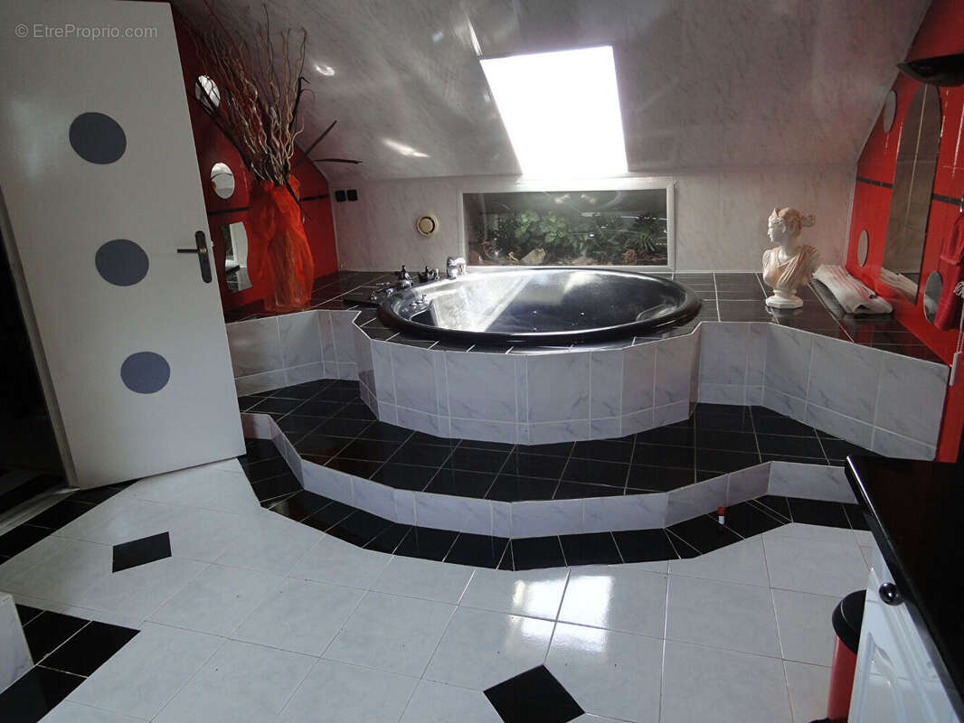 Maison Gex 4 pièce(s) 191.68 m2 - photo 7