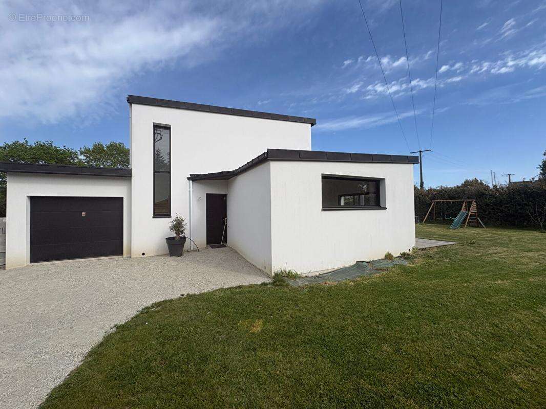 Maison à RIEC-SUR-BELON