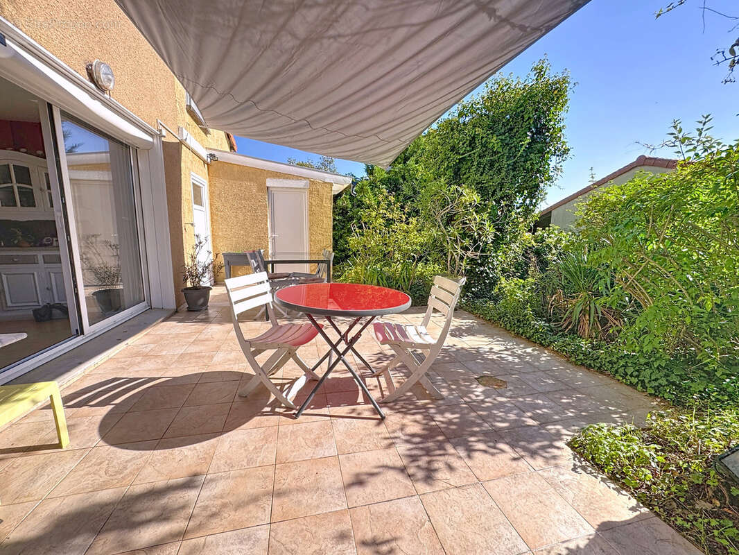 Maison à SAINT-GENIS-LAVAL