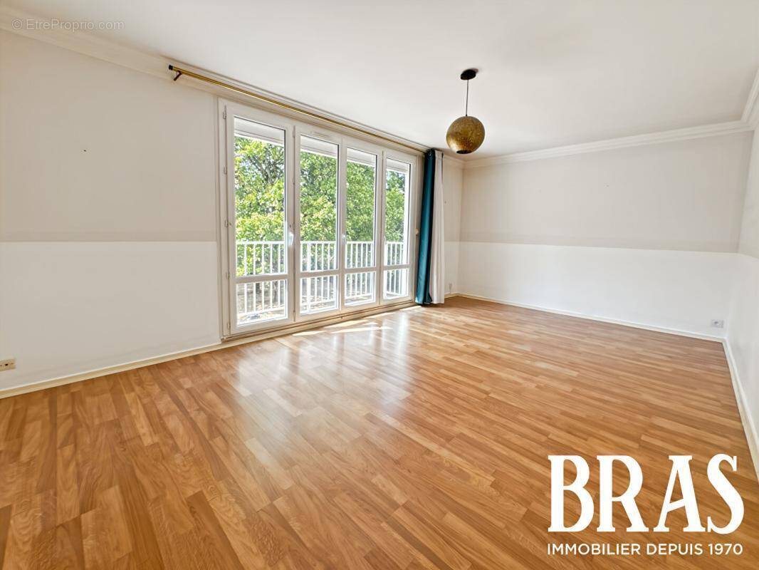 Appartement à REZE