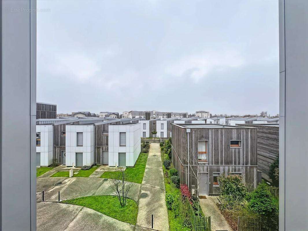 Appartement à BUSSY-SAINT-GEORGES