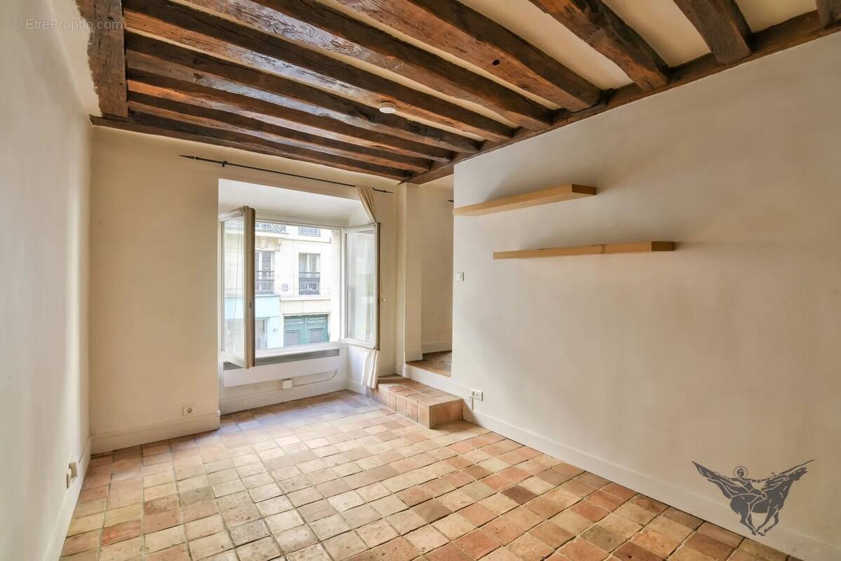 Appartement à PARIS-10E