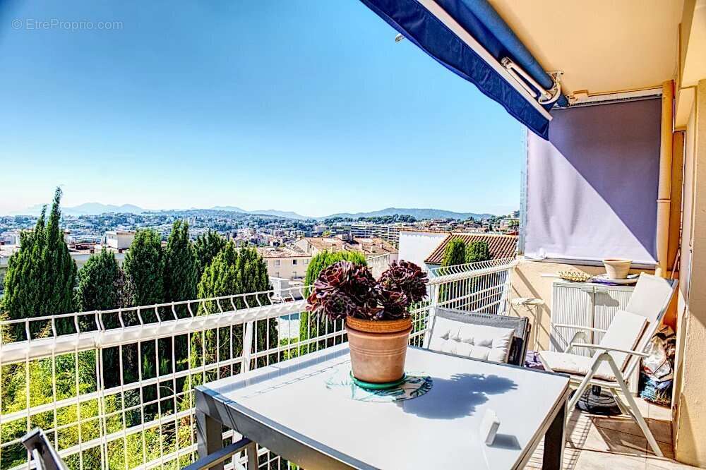 Appartement à LE CANNET