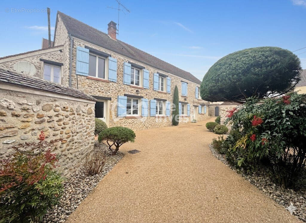 Maison à COULOMMIERS