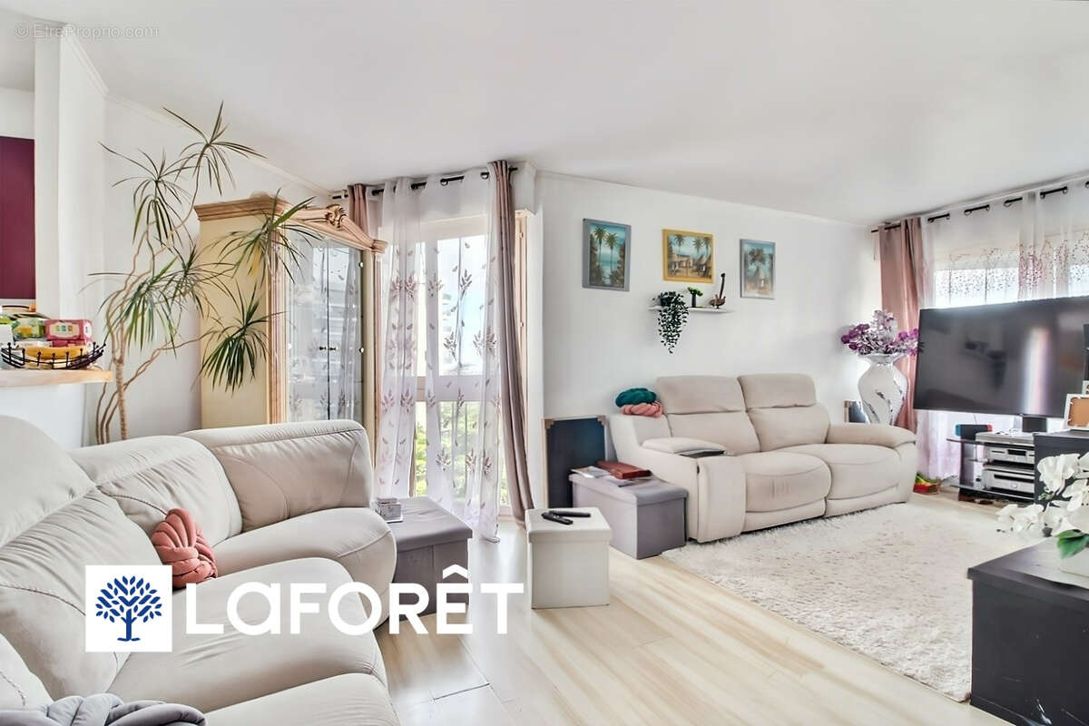 Appartement à GRIGNY