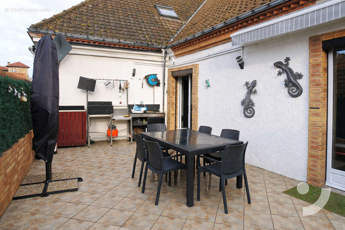 Appartement à DAMERY