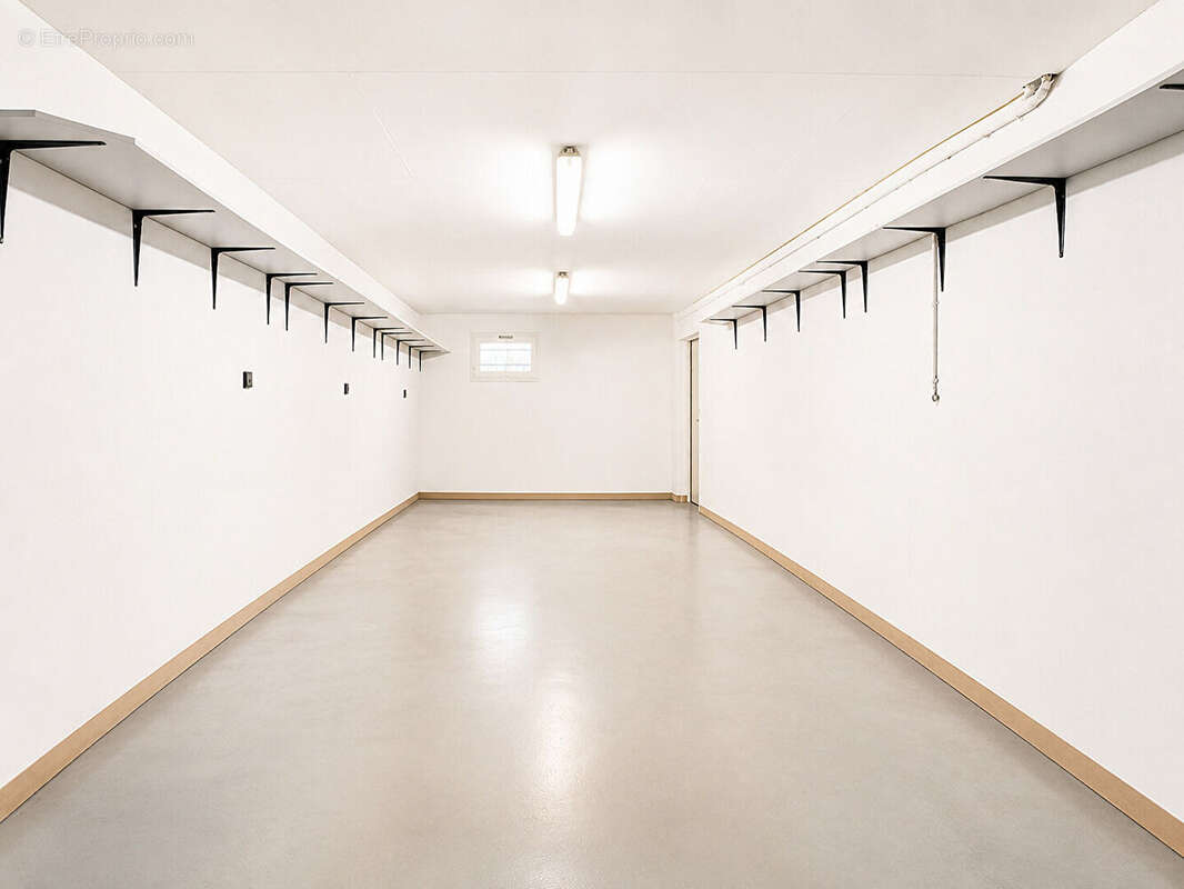 Hautes-Côtes - Maison familiale de 158 m2 - deux garages - deux terrasses - salle de bains et salle d'eau - poêle à granulé - 3  - photo 13