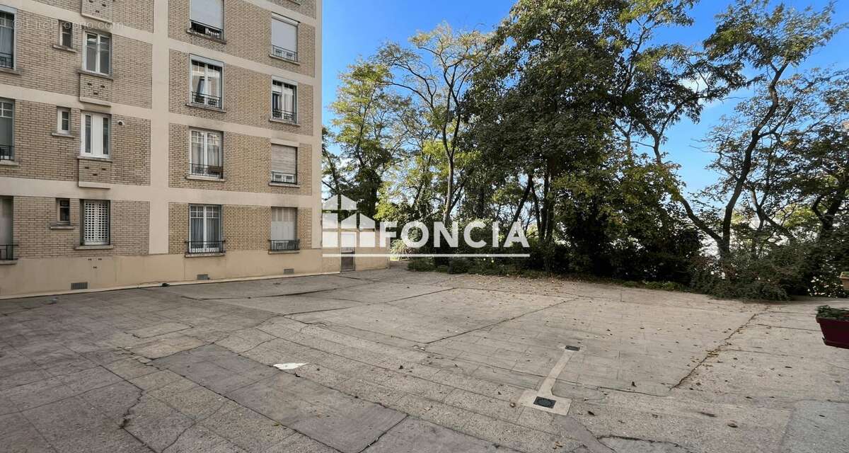 Appartement à ISSY-LES-MOULINEAUX