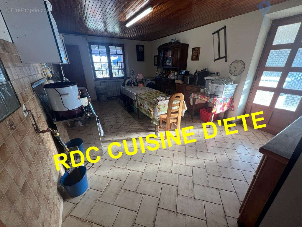 Maison à MONTPEZAT-SOUS-BAUZON