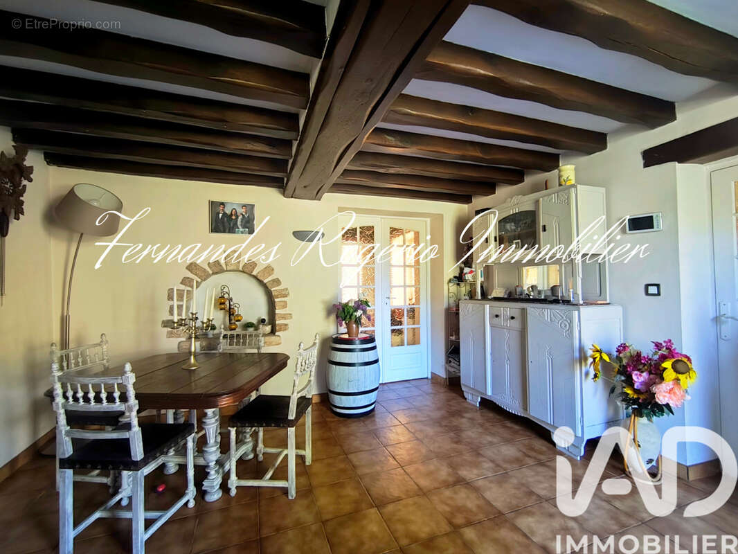 Maison 183 m² à Briarres-Sur-Essonne  - photo 8