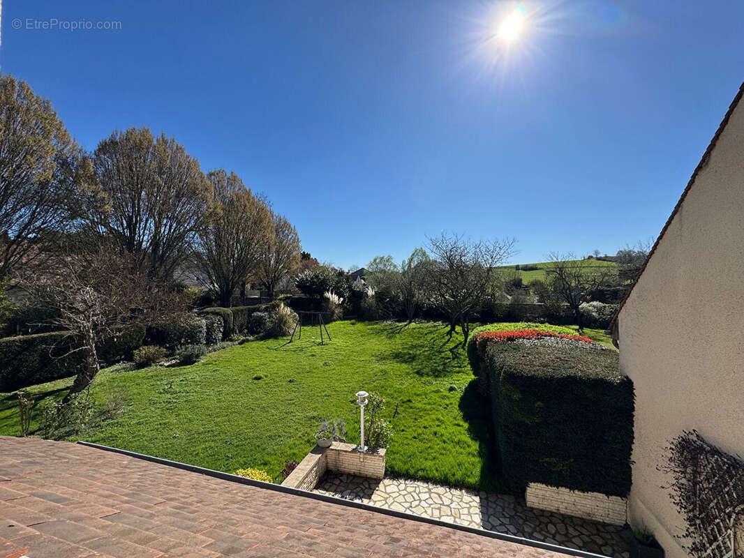 Maison à SAINT-NOM-LA-BRETECHE