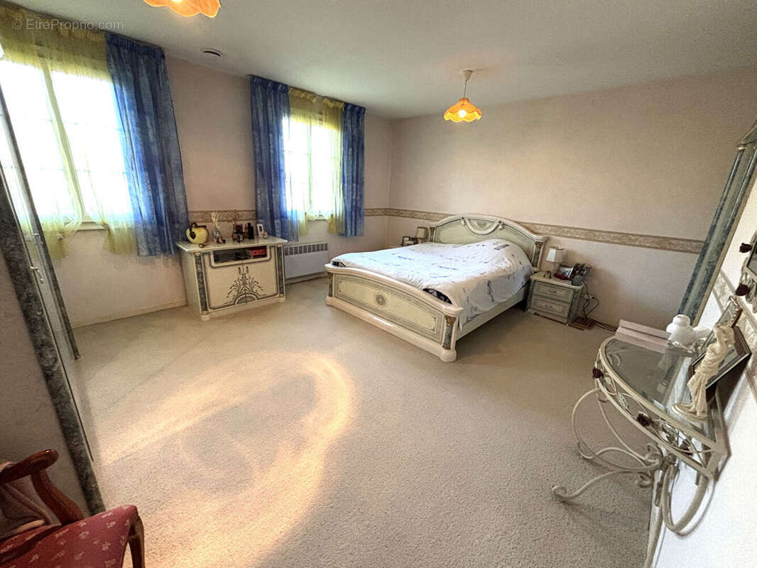 Maison à SAINTE-GENEVIEVE