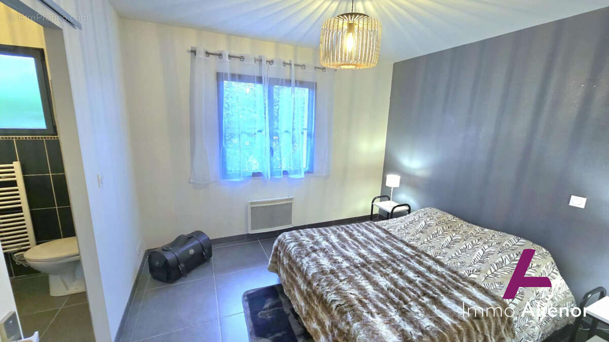 Maison à PARENTIS-EN-BORN