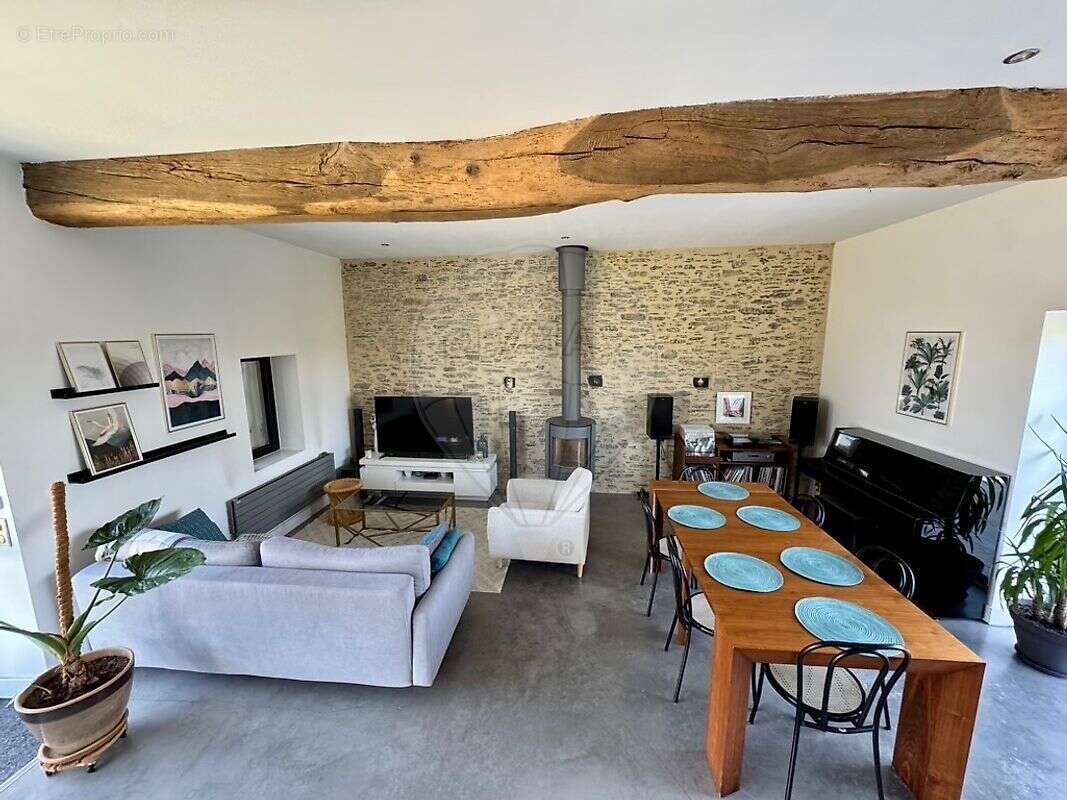 Maison à LE LOROUX-BOTTEREAU