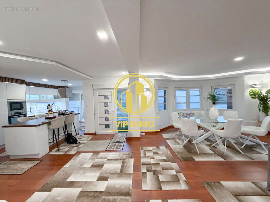 Maison à FACHES-THUMESNIL